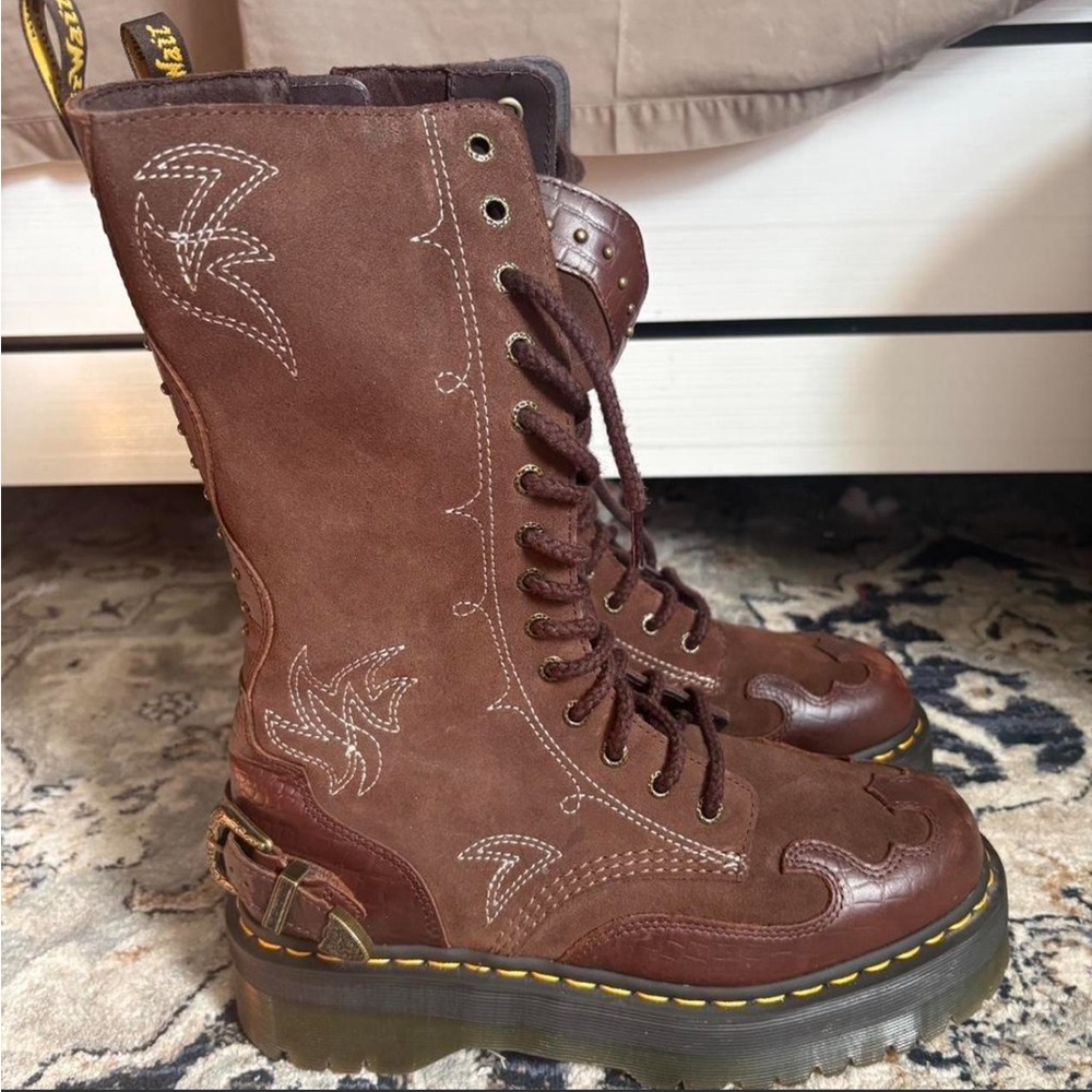 1B99 Platform Boots - Picture 4 of 7